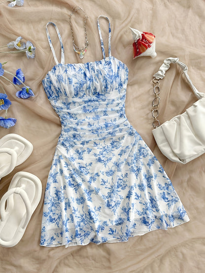 Spring/Summer New French Floral Strapless Dress with Waist-Cinching Design, Perfect for Vacations and Stylishly Sexy