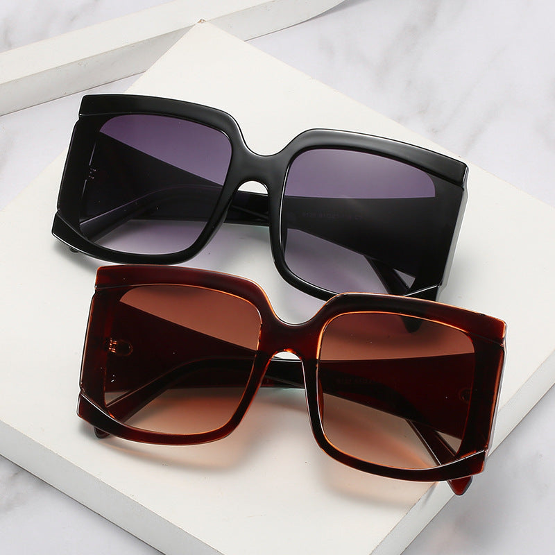 Square-frame sunglasses