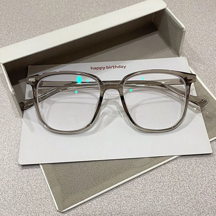Square-shaped eyeglass frame
