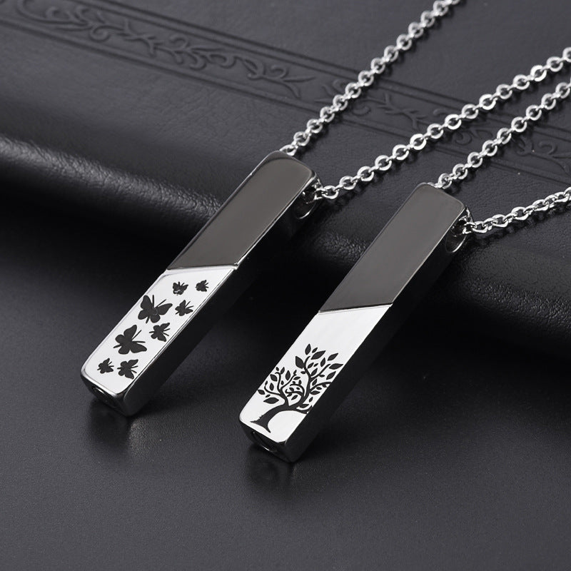Square-shaped necklace