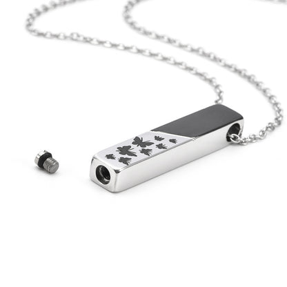 Square-shaped necklace
