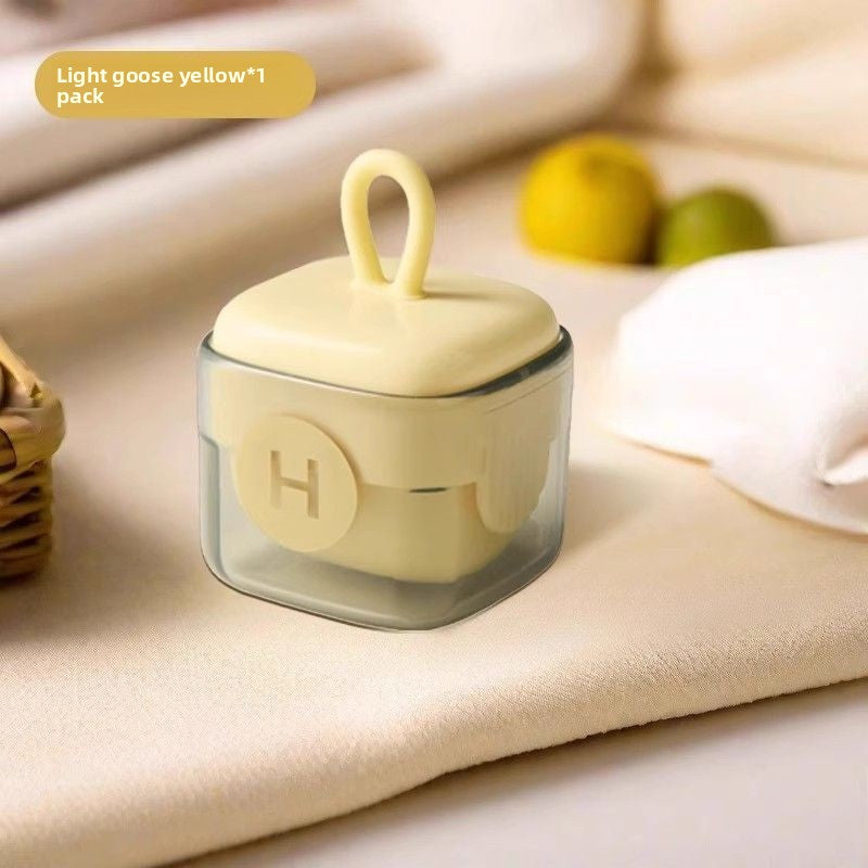 Square-shaped washable lint roller