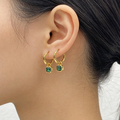 Square stud earrings