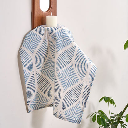 Square tablecloth