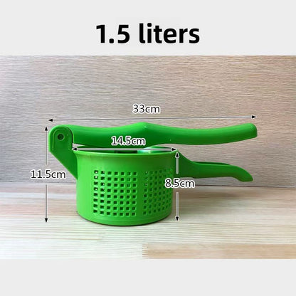 Squeezing vegetable machine