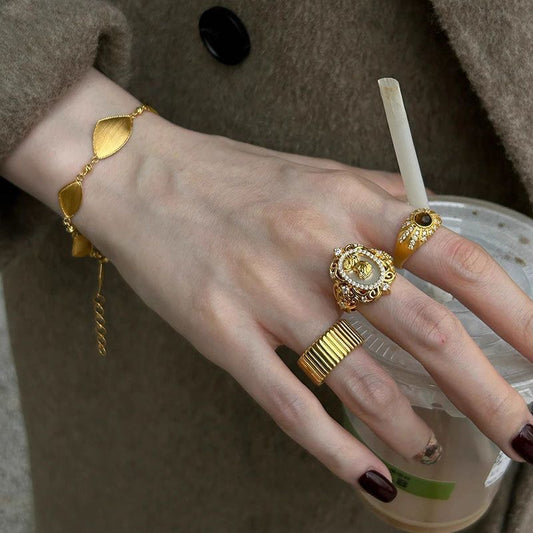 Stacking a ring on the index finger