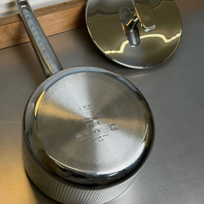 Stainless steel milk pot