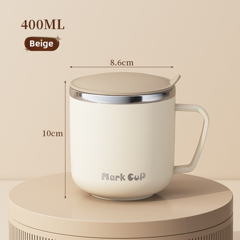 Stainless steel water bottle with lid