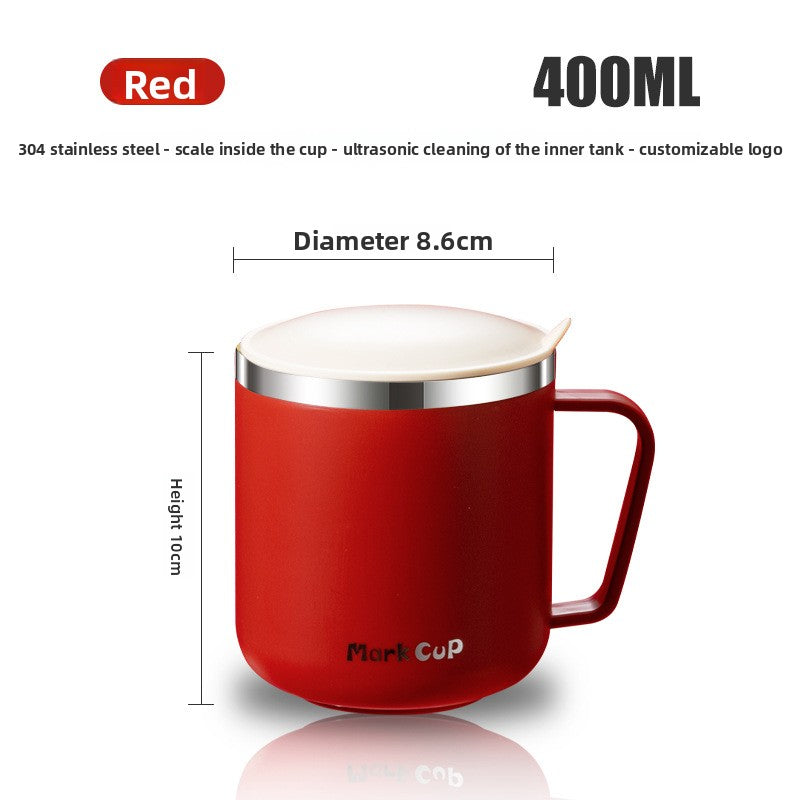 Stainless steel water bottle with lid