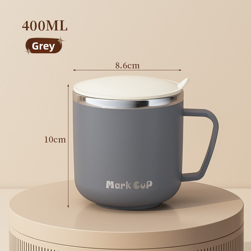 Stainless steel water bottle with lid