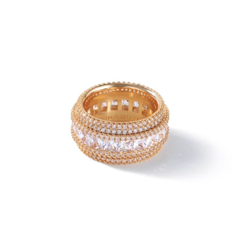 Star Ring with Light Luxury Design