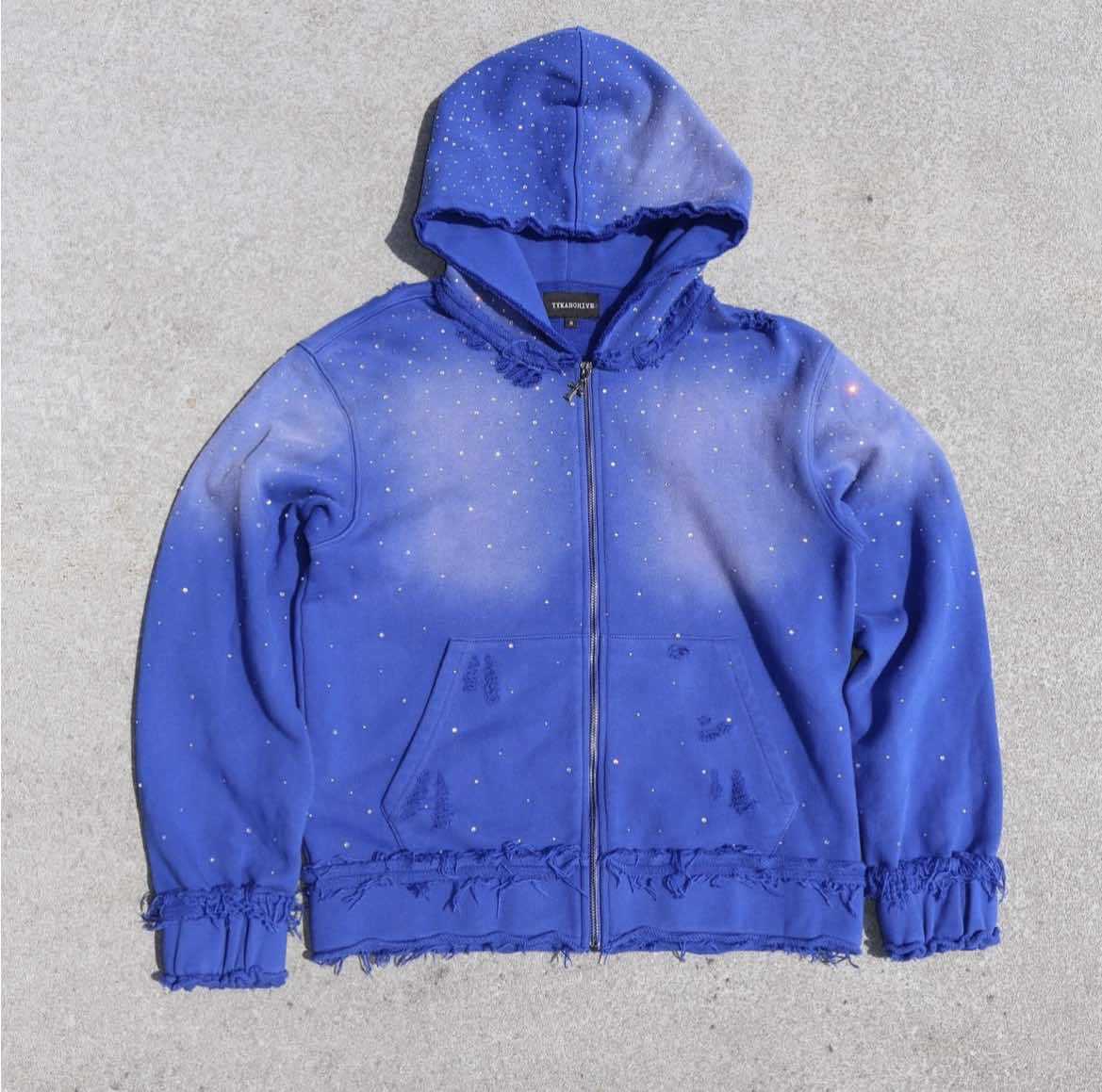 Star-shaped sequined pullover