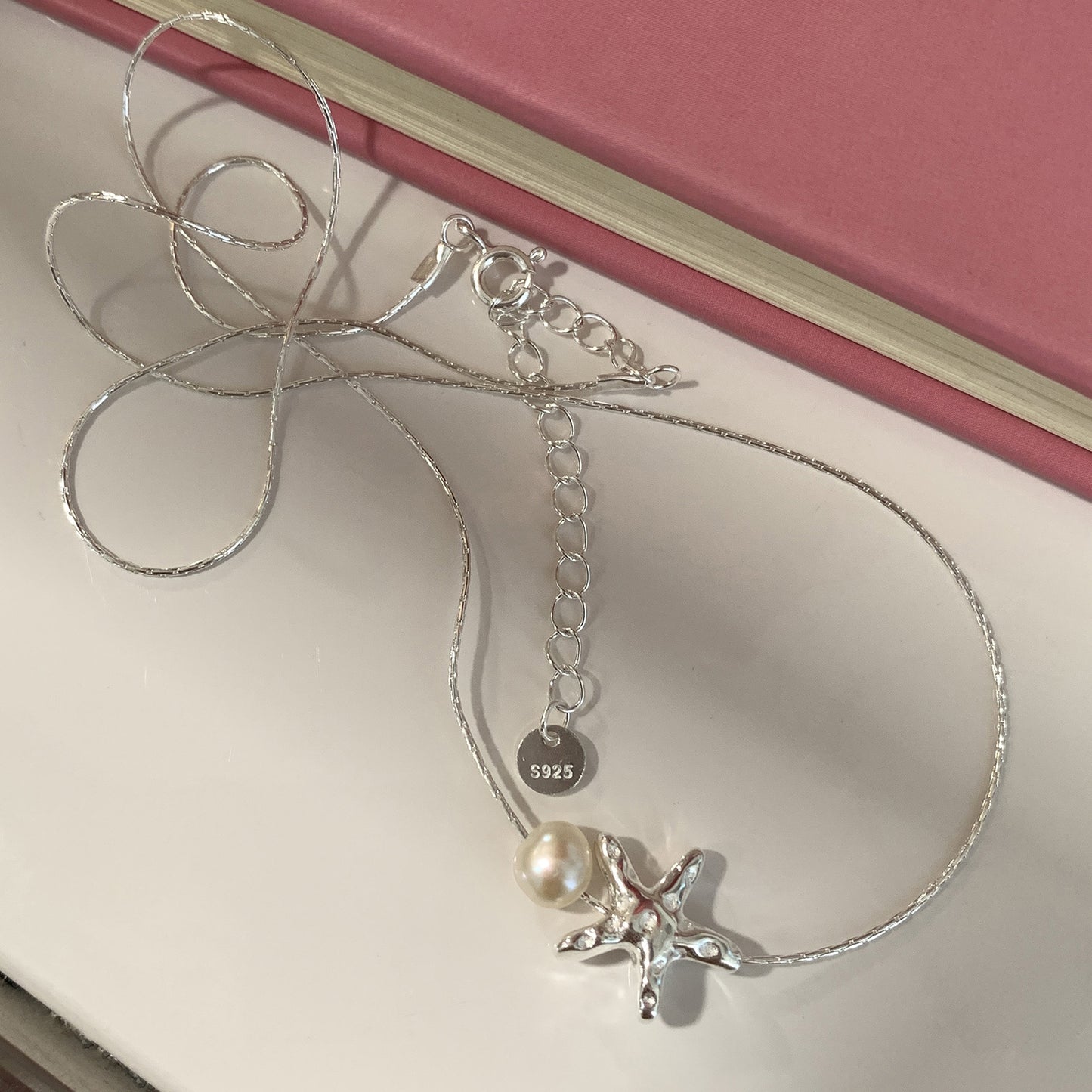 Starfish pearl necklace
