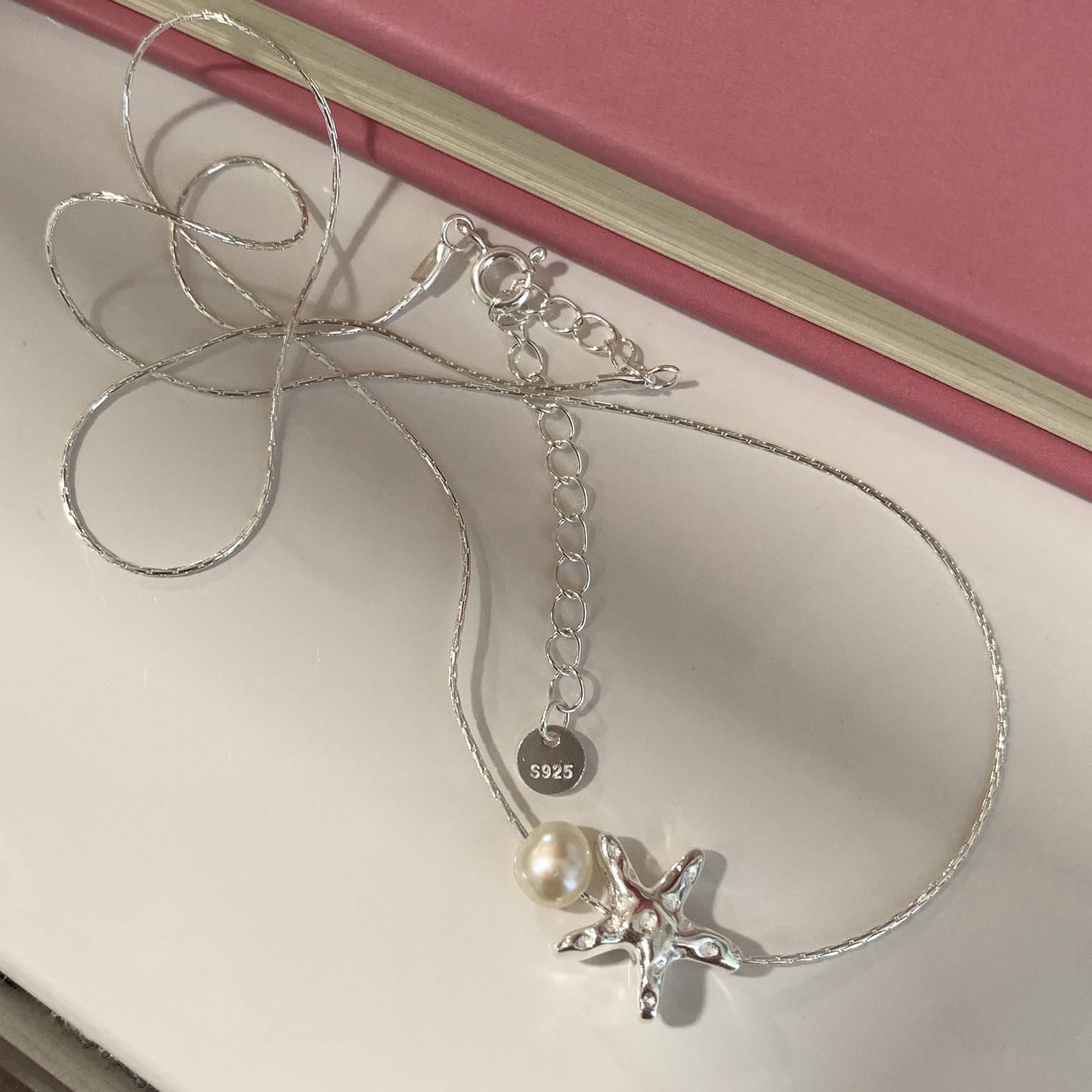 Starfish pearl necklace