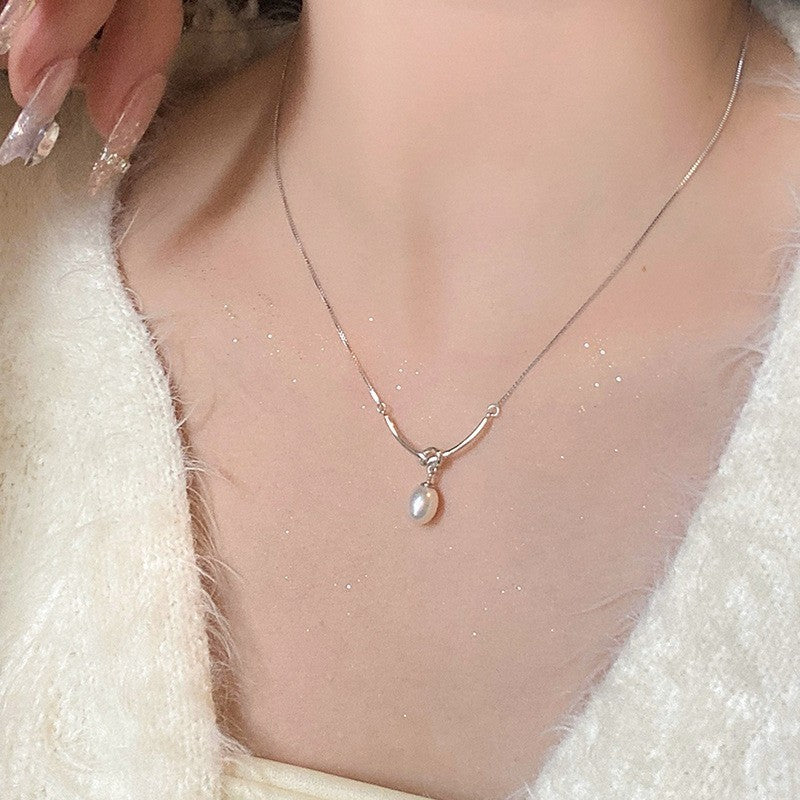 Starfish pearl necklace