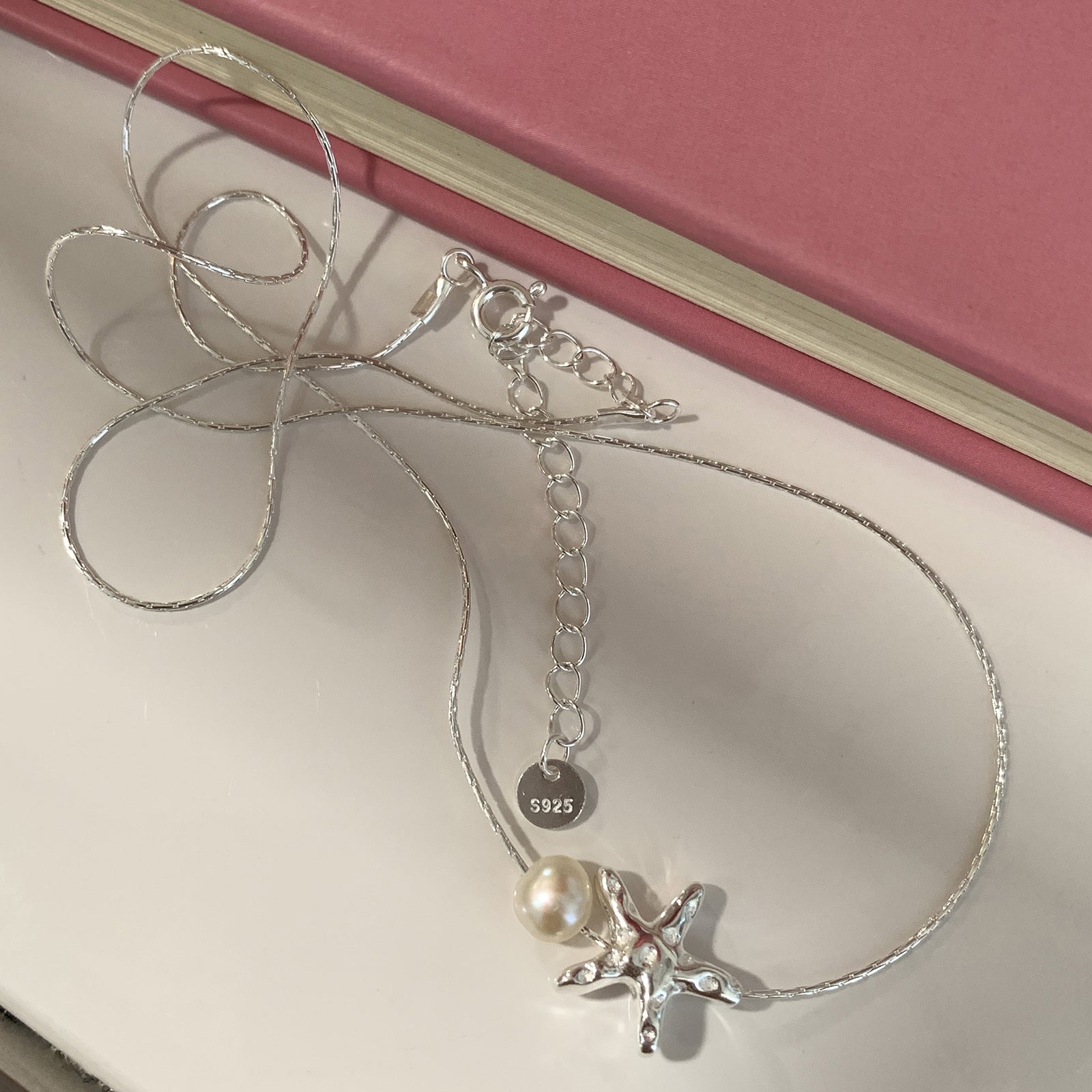Starfish pearl necklace