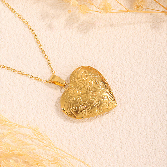 Steel necklace - Luxury and niche style