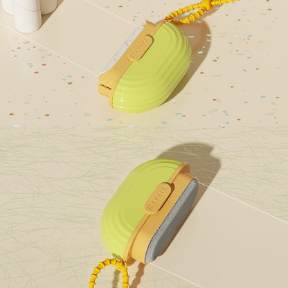 Sticky hair device