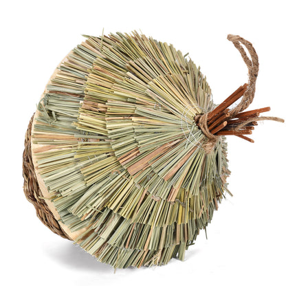Straw bird's nest