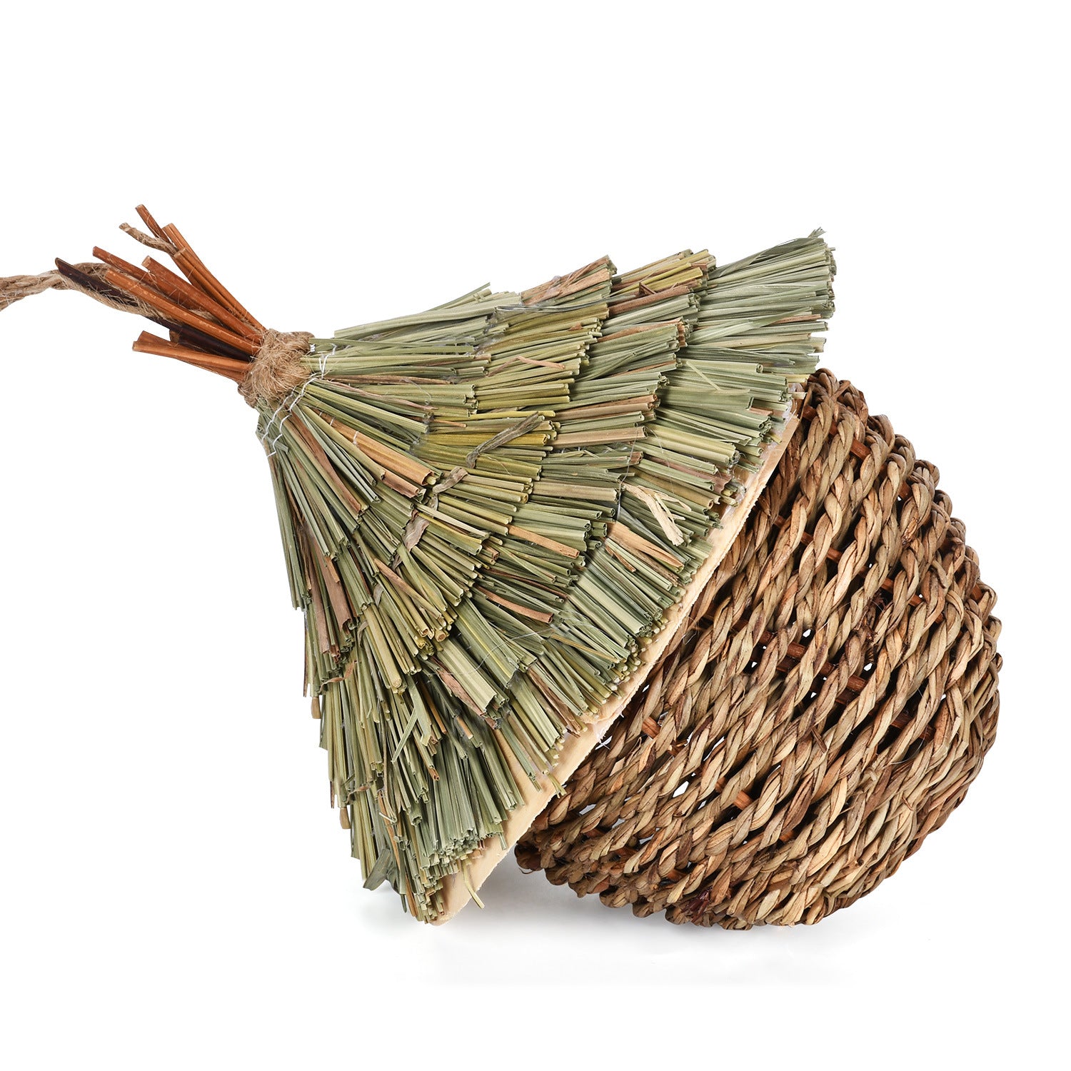Straw bird's nest