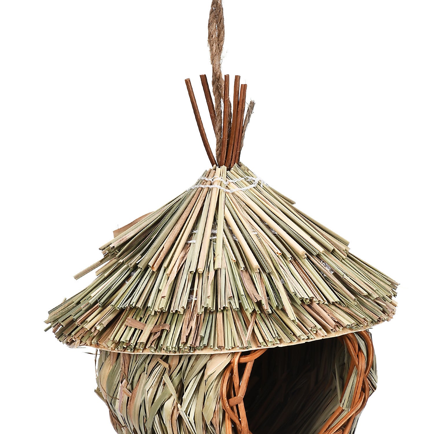 Straw bird's nest