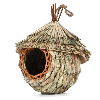 Straw bird's nest