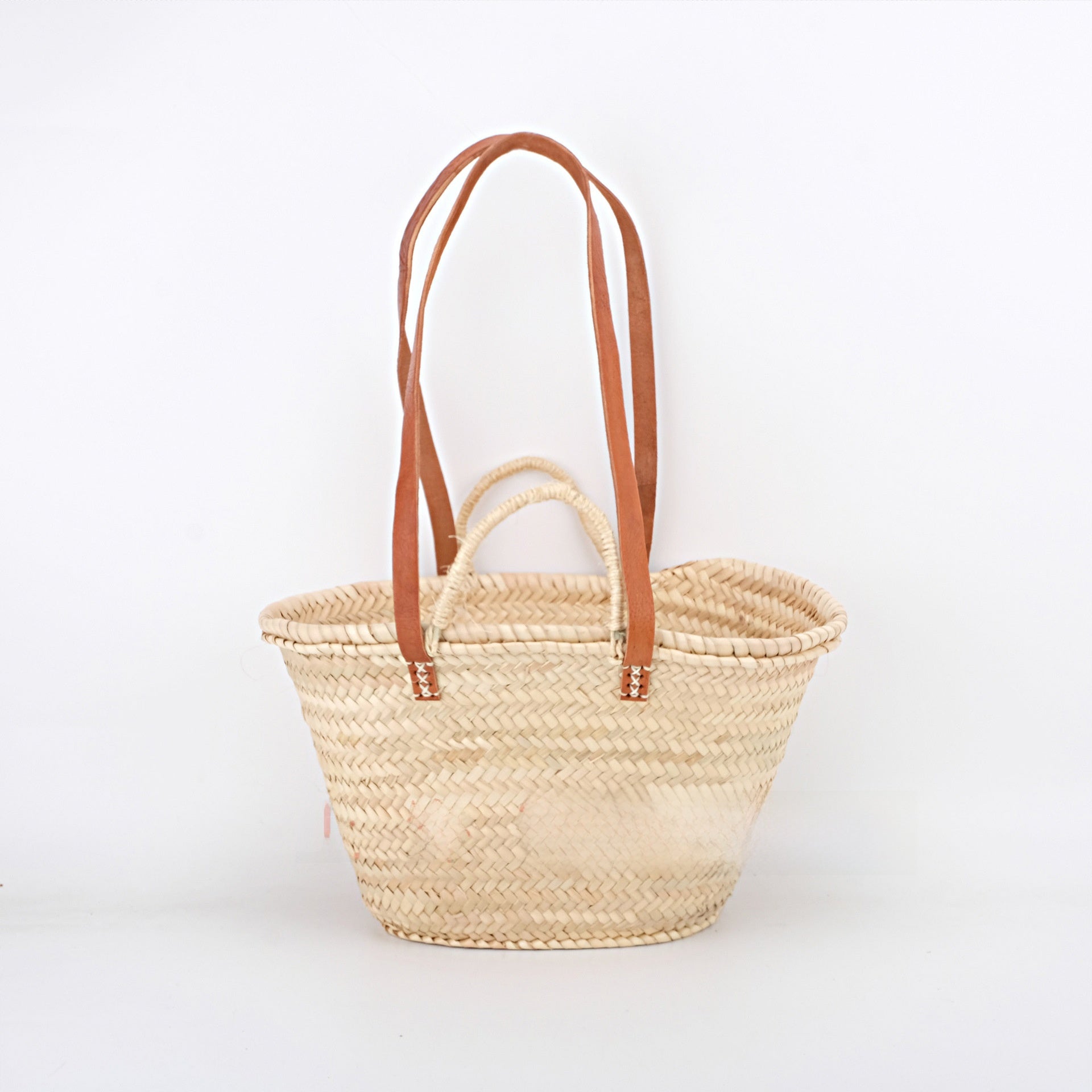 Straw handbag