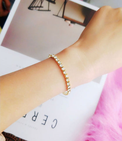 Stretchable bracelet woman