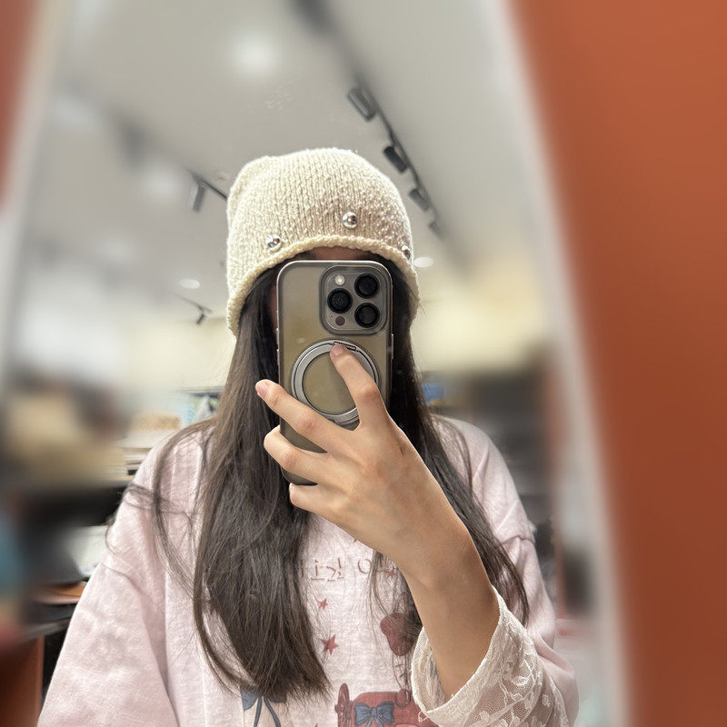 Stretchy Slouchy Knit Beanie with Badge