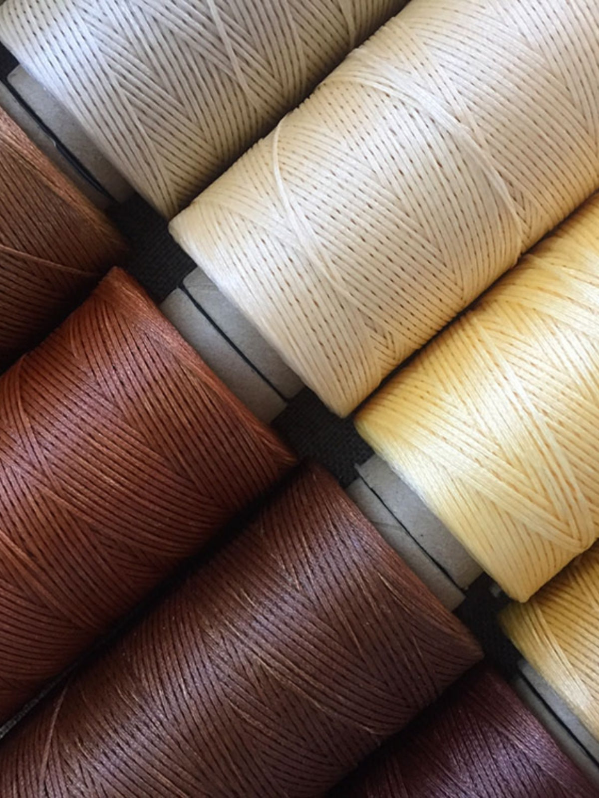 String weaving and sewing with wax thread