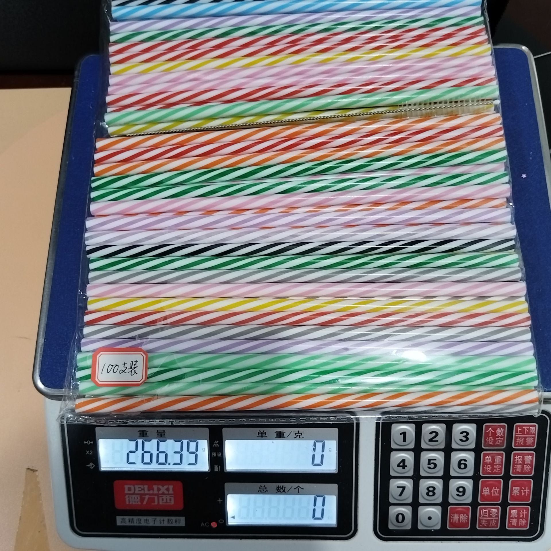 Striped Straws Are Reusable and Suitable for Drinking