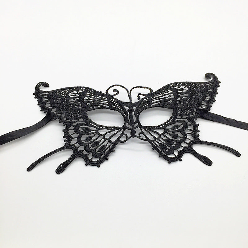 Styling Halloween masquerade
