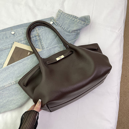 Stylish and trendy large-capacity women's shoulder bag