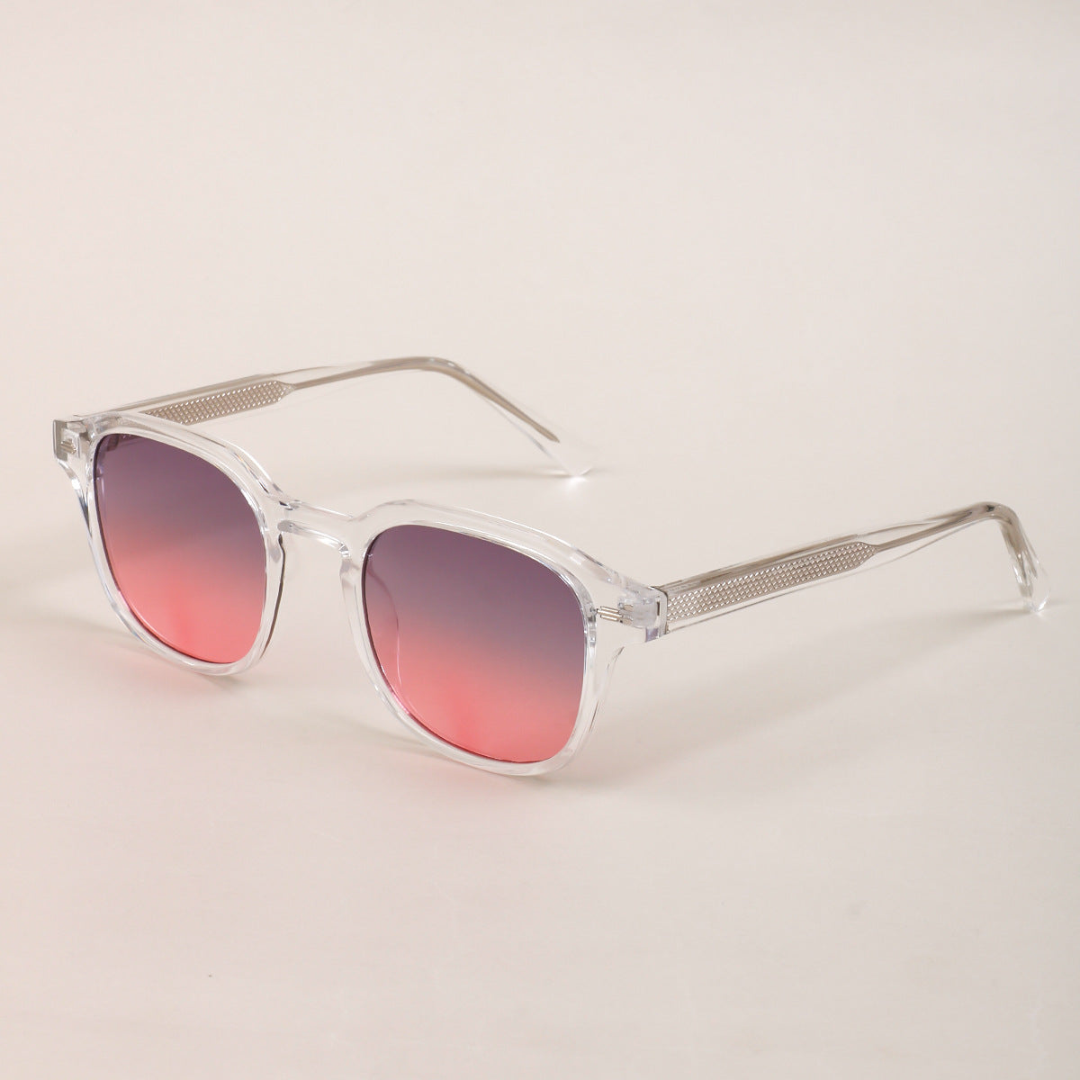 Stylish square-framed sunglasses with rice studs
