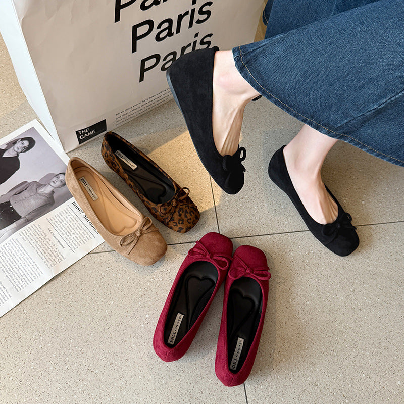 Suede flat shoes