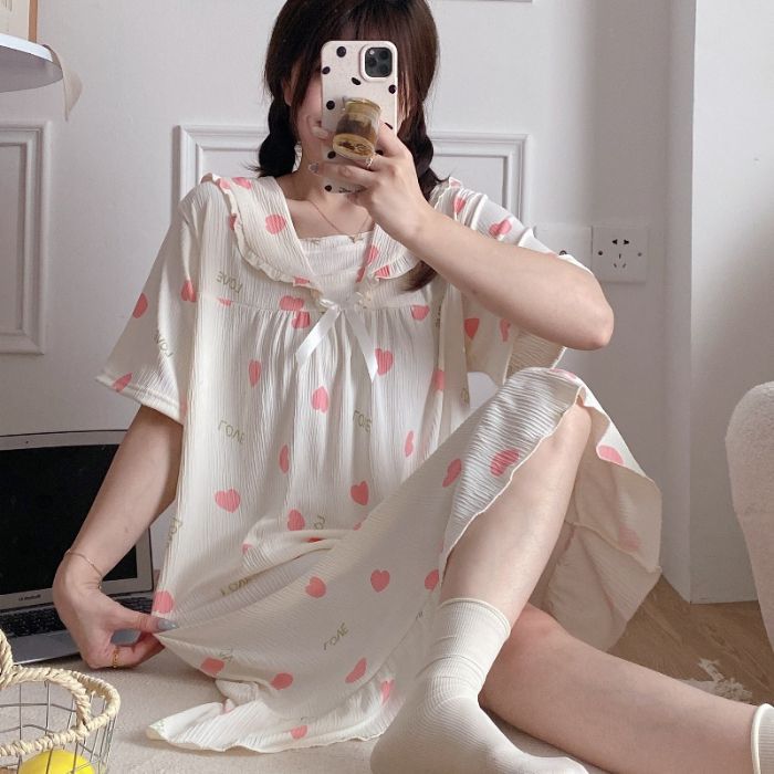 Summer long short-sleeved nightgown
