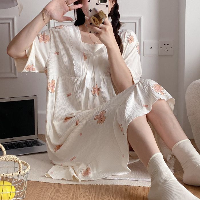 Summer long short-sleeved nightgown