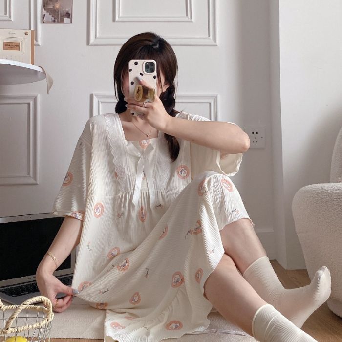 Summer long short-sleeved nightgown