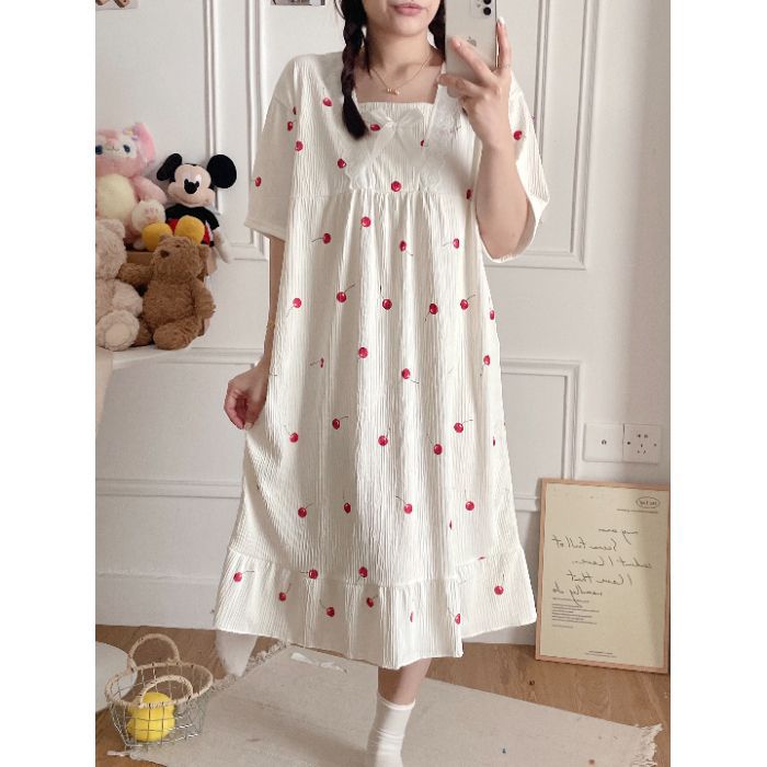 Summer long short-sleeved nightgown