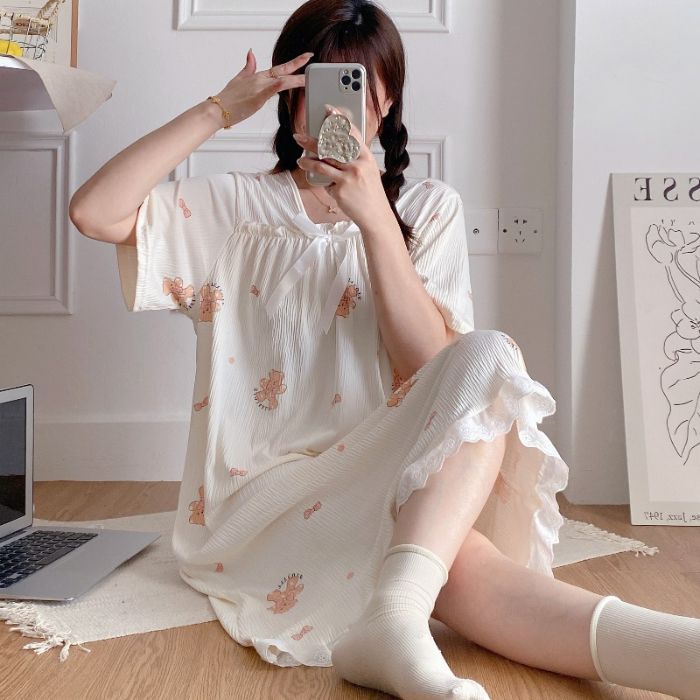 Summer long short-sleeved nightgown