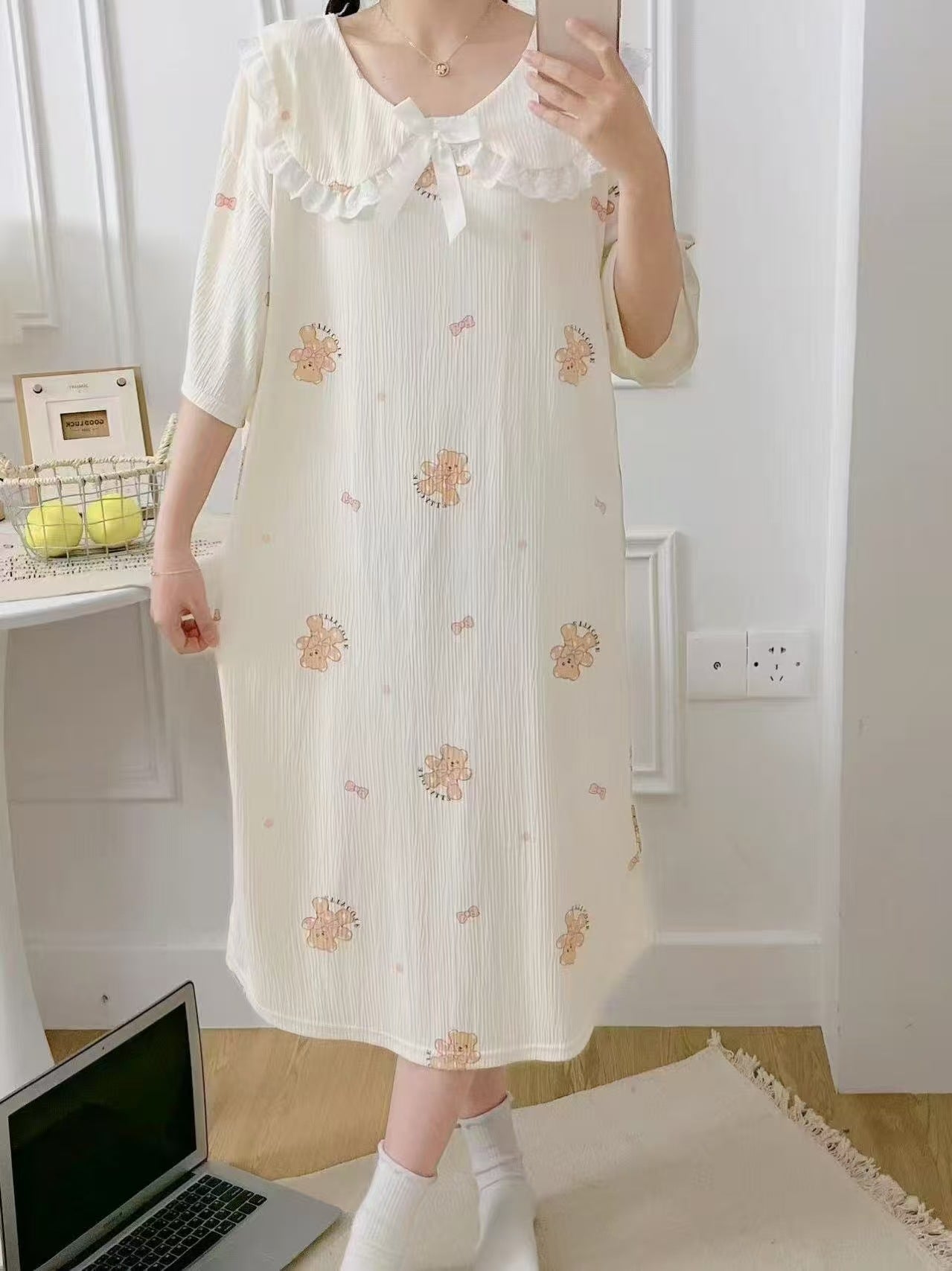 Summer long short-sleeved nightgown