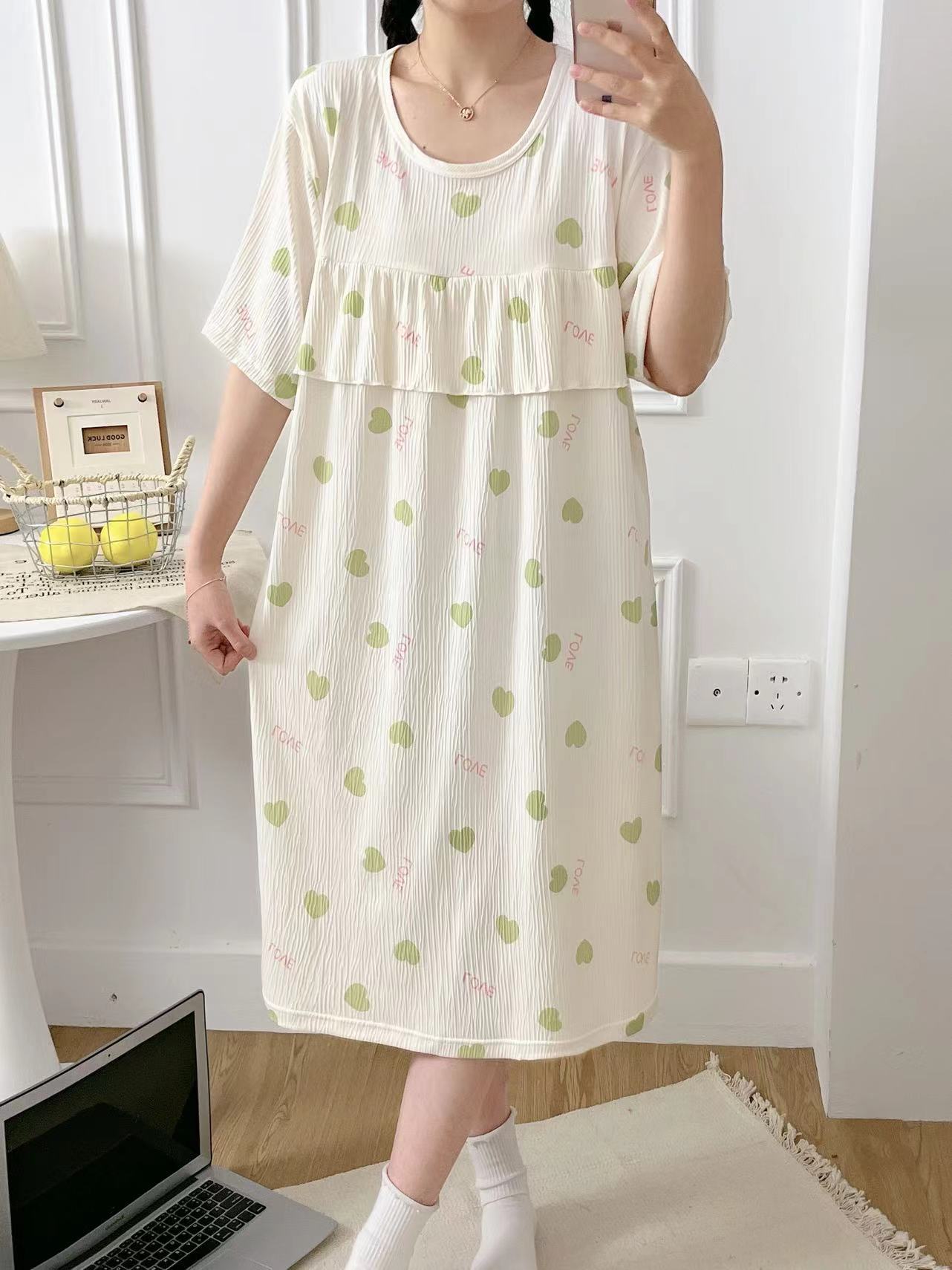 Summer long short-sleeved nightgown