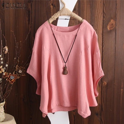 Summer top with round neck and pullover style