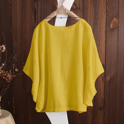 Summer top with round neck and pullover style