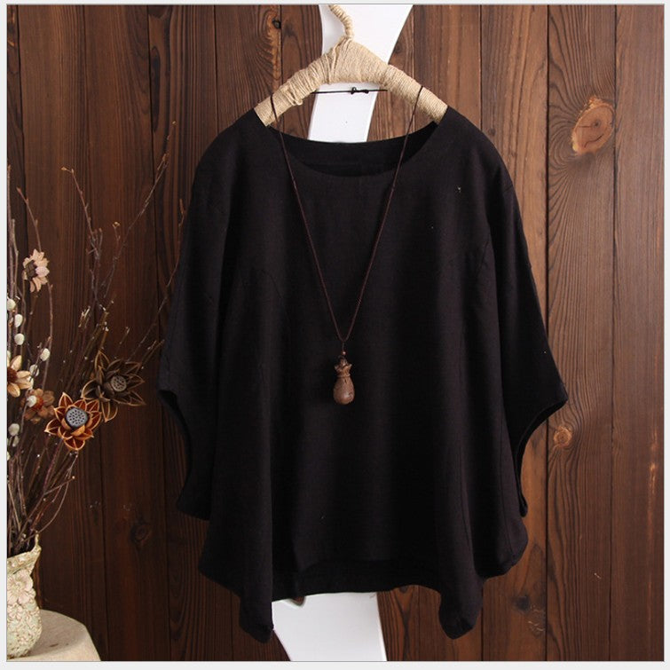Summer top with round neck and pullover style