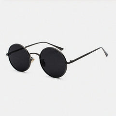 Black Frame Gray Lens