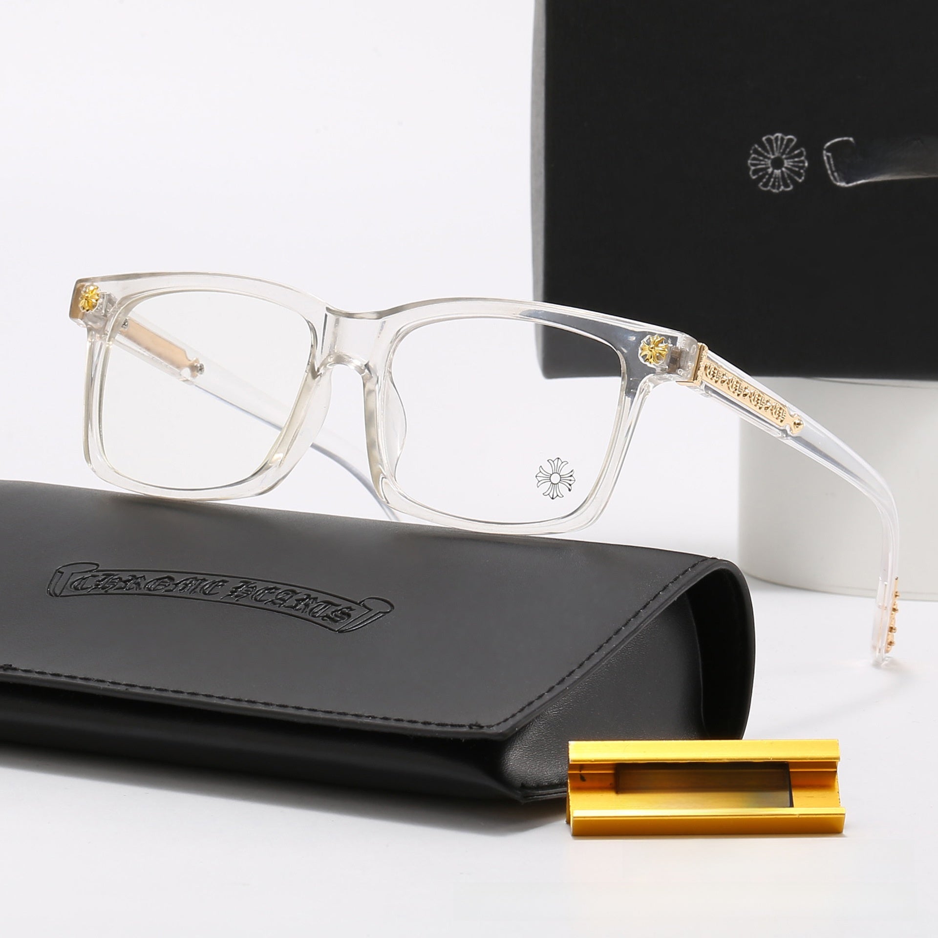 Sunglasses for both men and women with frames
