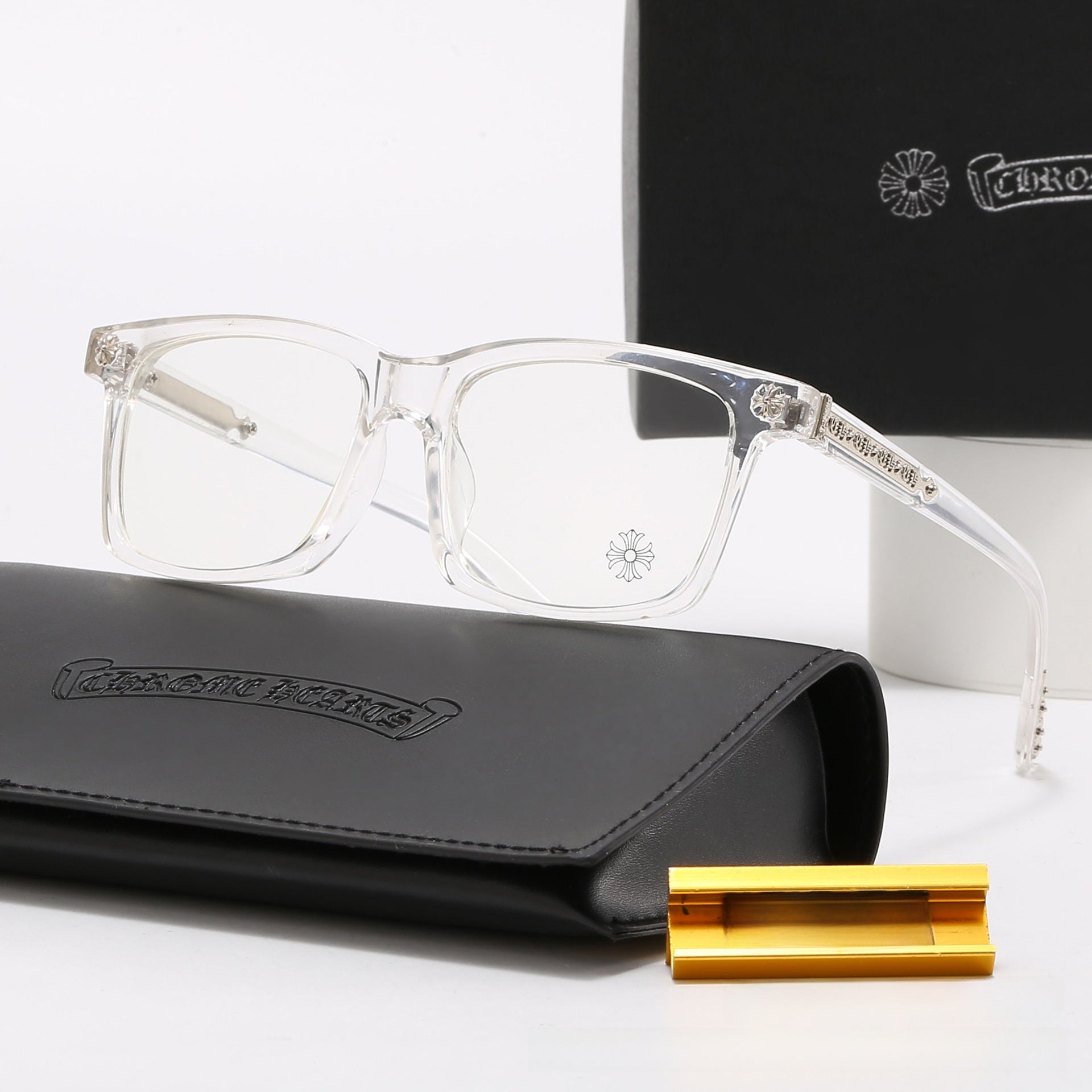 Sunglasses for both men and women with frames