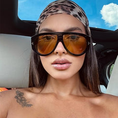 Black Frame Gray Lens