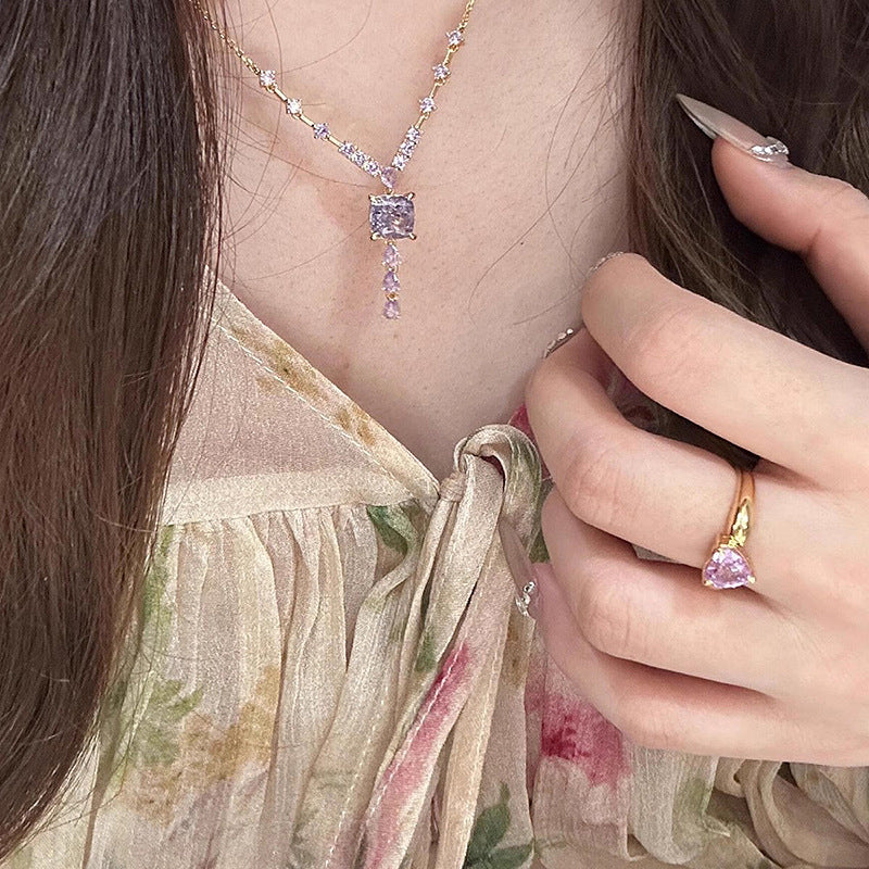 Super dazzling and exquisite heart-shaped ring